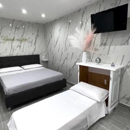 Maison Marina - Quartierispagnoli Apartment